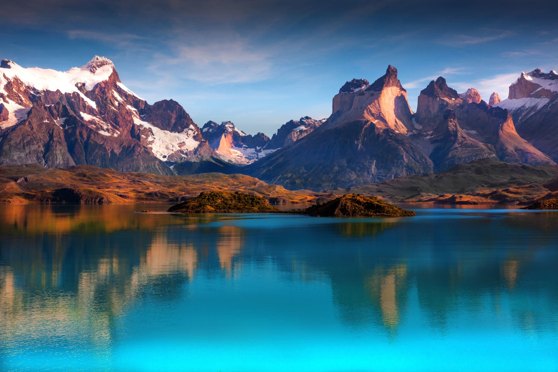 Lac et montagnes d'Argentine